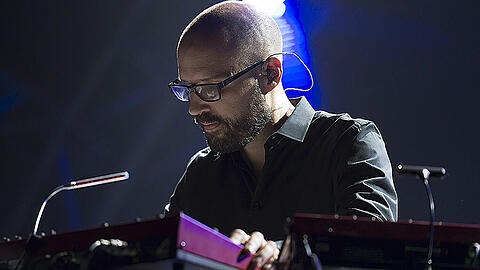 Christopher von Deylen mit seinem Musikprojekt &bdquo;Schiller&ldquo; bei der Baloise Session in Basel.