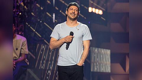 Fahri Yardim hält es für "vermessen zu glauben, man könne in diese Kunstform - Stand-up-Comedy - mal eben so herein stolpern".
