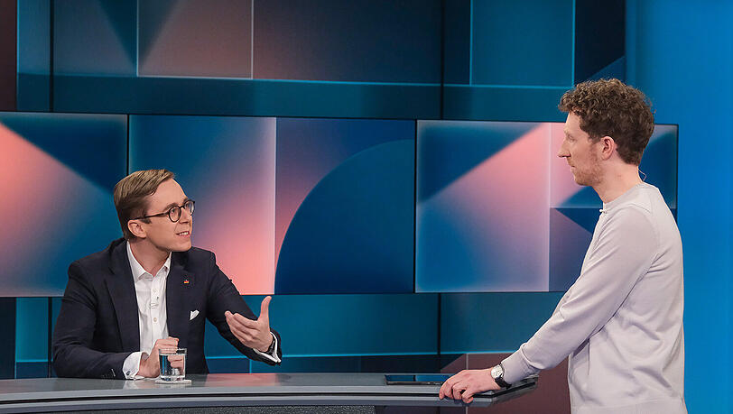 Die Bürgergeld-Debatte: Mehr Druck, mehr Sanktionen, mehr Gerechtigkeit? Philipp Amthor diskutiert bei Louis Klamroth. Die Bürgergeld-Debatte: Mehr Druck, mehr Sanktionen, mehr Gerechtigkeit? Philipp Amthor diskutiert bei Louis Klamroth.