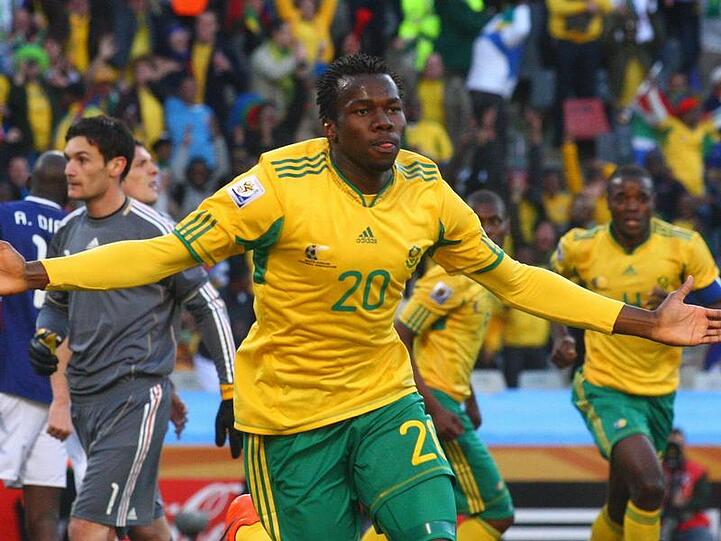 Bongani Khumalo trifft - doch Südafrika hat es nicht ganz geschafft