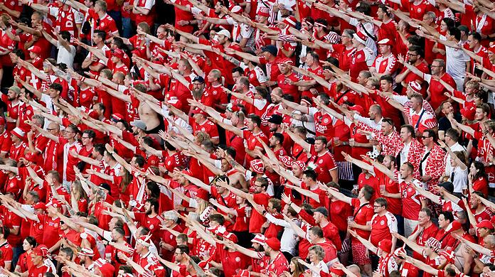 München Fußball Arena, dänische Fans.