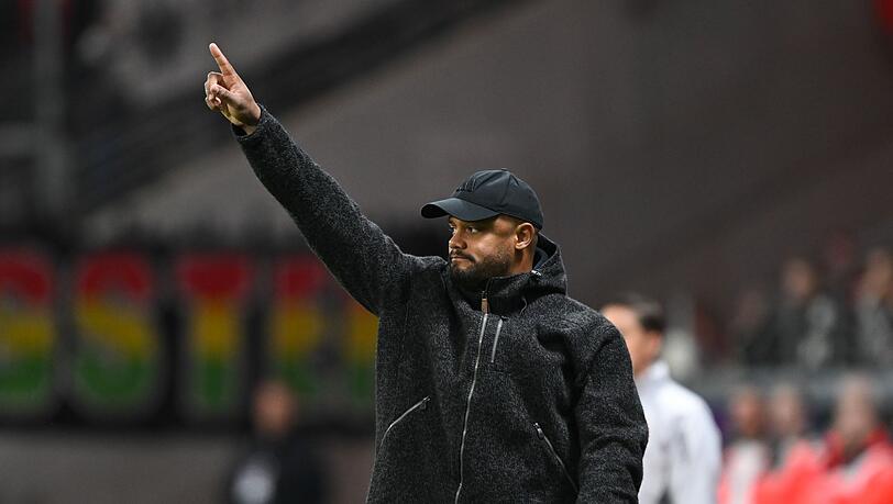 Coach Vincent Kompany und seine Bayern marschieren bislang in der Bundesliga vorneweg. (Archivfoto)