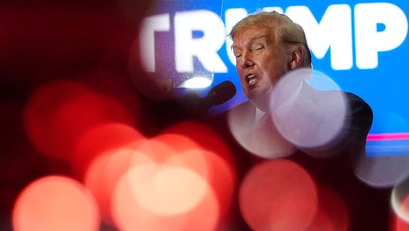 Trump findet nach wie vor, er sollte den Friedensnobelpreis bekommen. Trump findet nach wie vor, er sollte den Friedensnobelpreis bekommen.