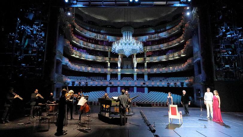 Das Konzert vor dem leeren Zuschauerraum der Staatsoper.