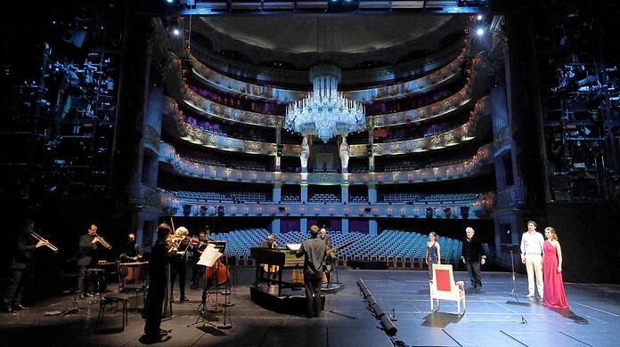 Das Konzert vor dem leeren Zuschauerraum der Staatsoper.