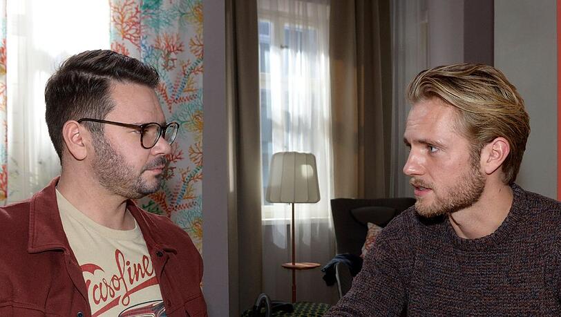 "GZSZ": Tuner (l.) kämpft mit seinem schlechten Gewissen Paul gegenüber.