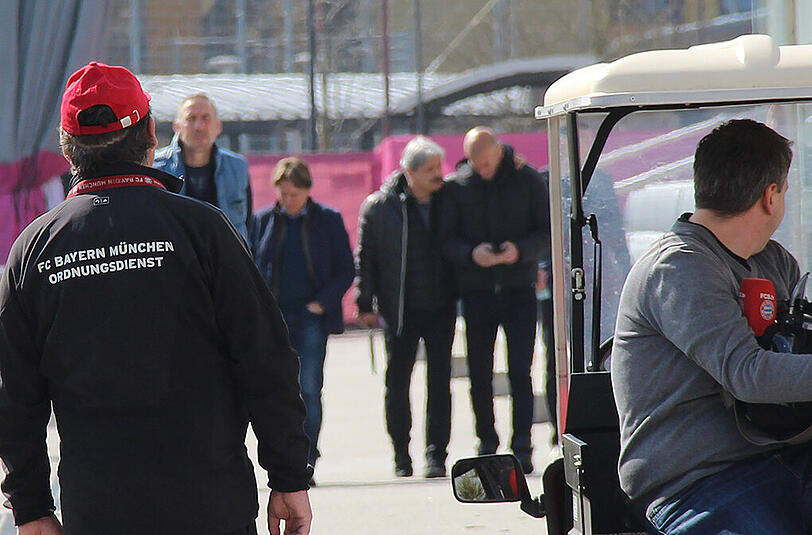 Zinedine Zidane, Willy Sagnol und Co. am Trainingsgelände des FC Bayern an der Säbener Straße.