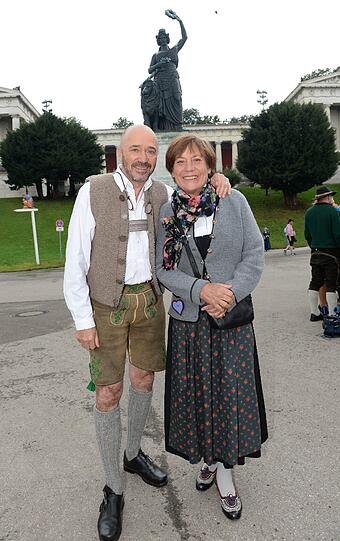 Ebenfalls beim BMW Sport Wiesn-Stammtisch dabei: Rosi Mittermaier mit Mann Christian Neureuther.