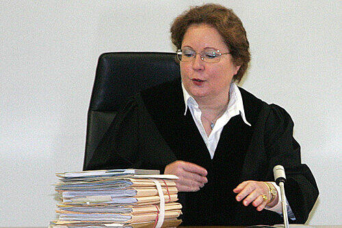 Schlug als Vergleichs-Angebot eine Million Euro vor: Richterin Brigitte Schmechtig-Wolf.