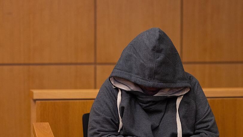 Achteinhalb Jahre soll ein 61-J&auml;hriger in Haft - er missbrauchte seine Ehefrau und filmte die Taten.