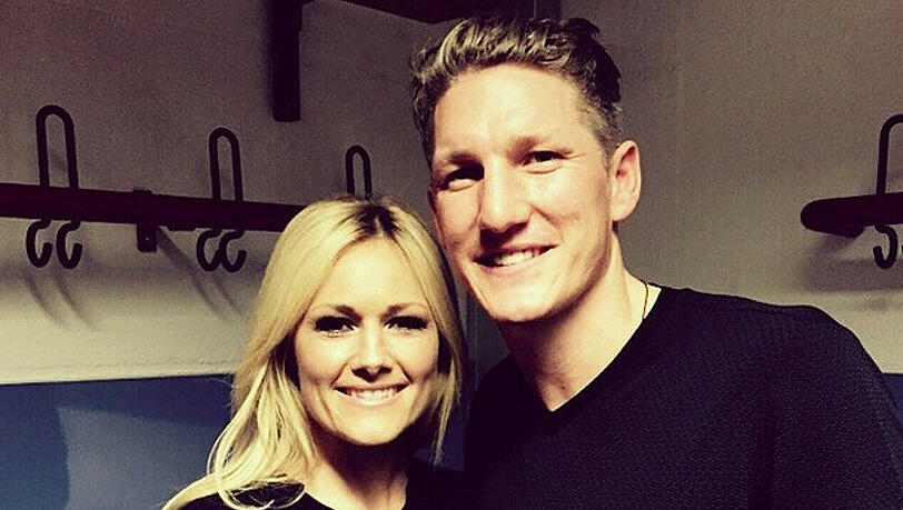 Bitte lächeln! Helene Fischer und Bastian Schweinsteiger Bitte lächeln! Helene Fischer und Bastian Schweinsteiger