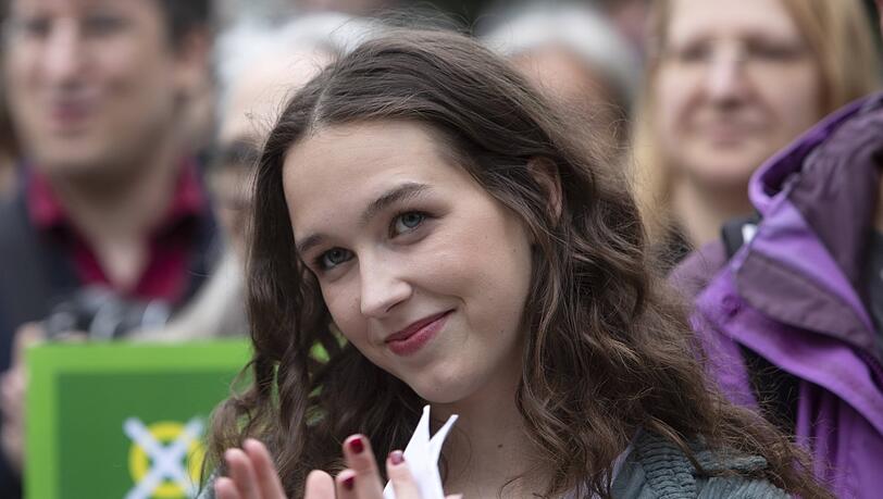 Lena Schilling war bislang parteilos und ist nun Spitzenkandidatin der Grünen.