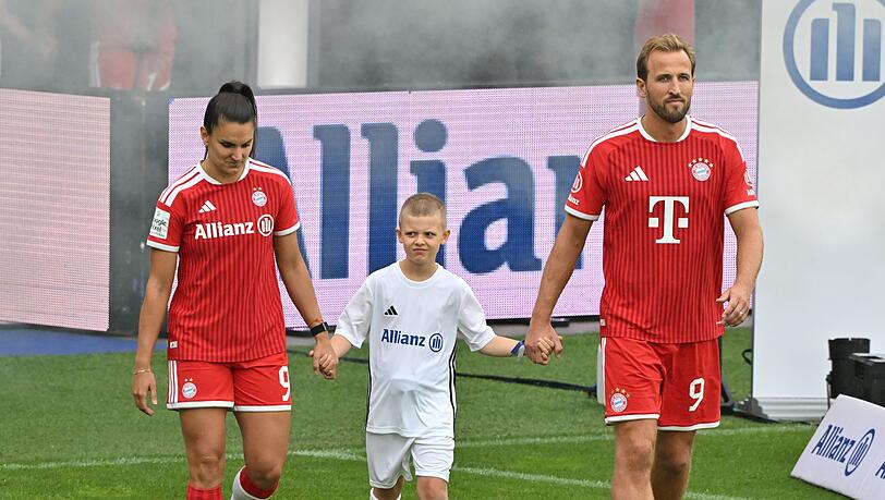 Harry Kane (r) ist nach dem WM-Urlaub zurück. Harry Kane (r) ist nach dem WM-Urlaub zurück.