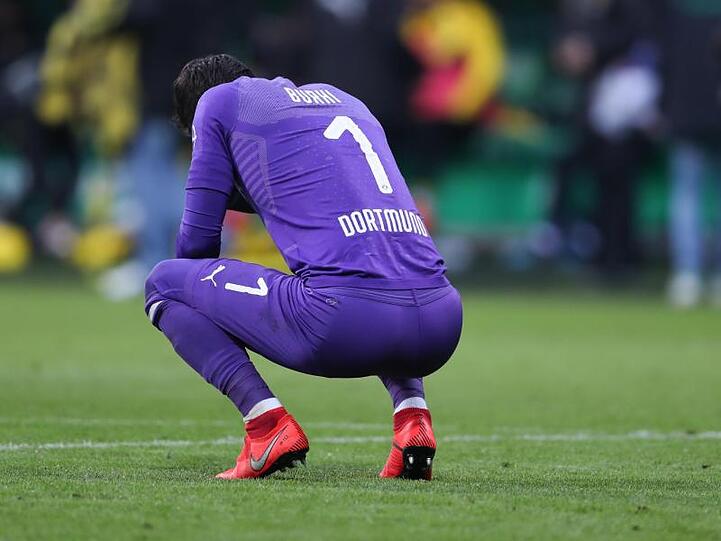 BVB-Keeper Roman Bürki musste das Training abbrechen.