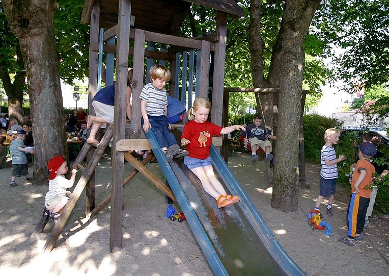 In 15 Jahren wird es deutlich mehr Betrieb auf den Spielplätzen in Ramersdorf-Perlach geben: Die Kinderzahl steigt. Foto: imago