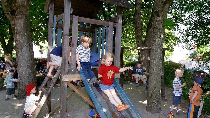 In 15 Jahren wird es deutlich mehr Betrieb auf den Spielplätzen in Ramersdorf-Perlach geben: Die Kinderzahl steigt. Foto: imago