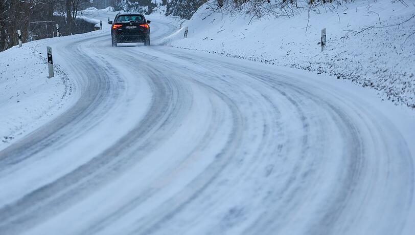 Im S&uuml;den kann es teils zu Sichtweiten unter 150 Meter kommen.