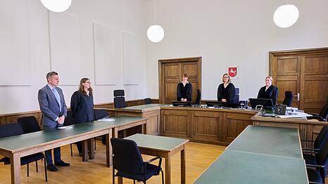 Schon zum Auftakt hatte das Gericht den Hinterbliebenen wenig Hoffnung gemacht.