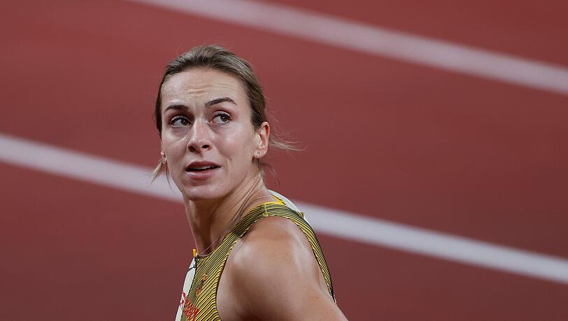 Alexandra Burghardt.