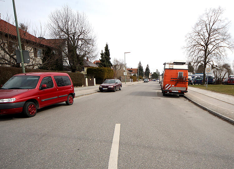 Halfingerstraße: 2558 Fahrzeuge rauschten hier an der Radarfalle vorbei &ndash; 568 (22,2 %) wurden geblitzt.