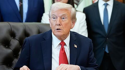 US-Präsident Trump geht nicht davon aus, dass die neuen, von ihm forcierten Zölle gegen China für die Wirtschaft haltbar sind. (Archivfoto)