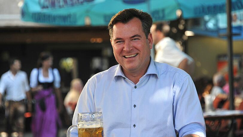 Josef Schmid fordert einen Extra-Wiesn-Tag ohne Platzreservierung in den Zelten.