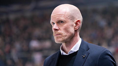 EHC-Headcoach Toni Söderholm.