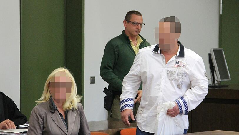 Drogendealer: Petra K. und Hans F. vor Gericht. Drogendealer: Petra K. und Hans F. vor Gericht.