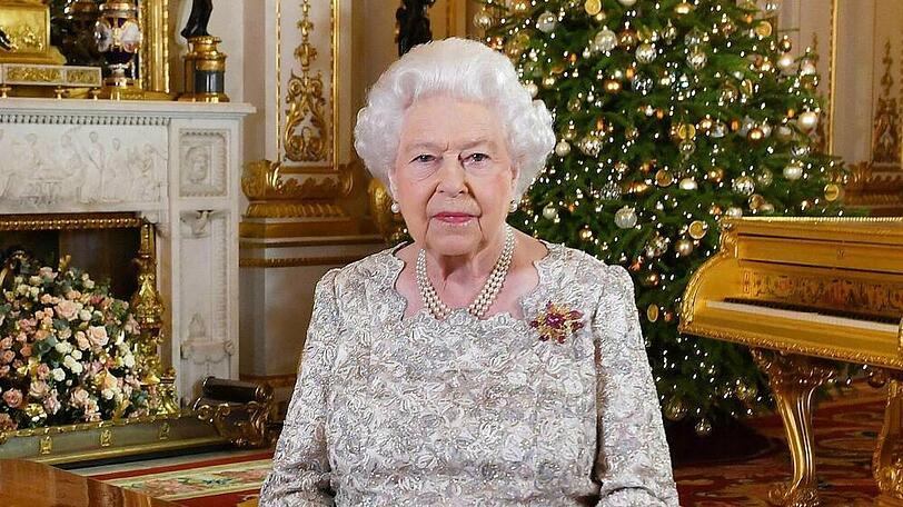 Queen Elizabeth II. hält jedes Jahr eine Weihnachtsansprache am ersten Feiertag - so sah sie im vergangenen Jahr aus