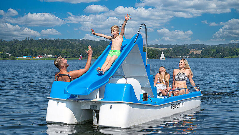 An der Talsperre Pöhl verbringen Wasserratten ihre schönsten Sommertage.
