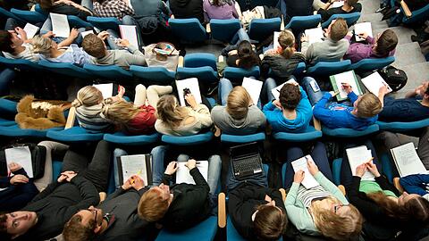 Das Erasmus+-Programm ist vor allem f&uuml;r Auslandsaufenthalte von Studierenden bekannt. (Symbolbild)