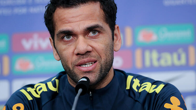 Saint-Germain-Profi Dani Alves hatte sich am Dienstag im Finale um den französischen Pokal eine Verletzung am Kreuzband zugezogen.