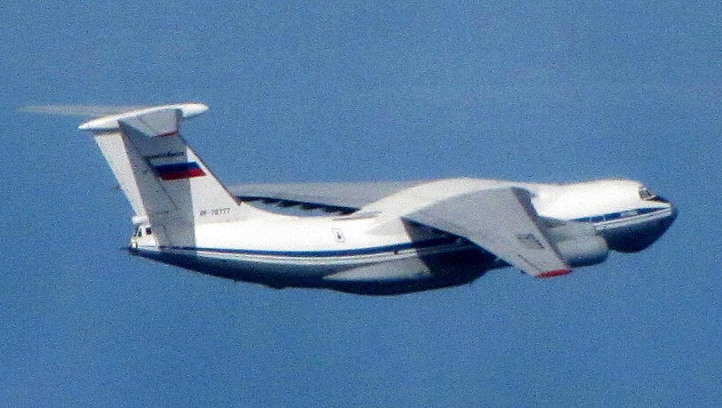 Ein russisches Transportflugzeug Iljuschin IL-76 am 12.05.2016 vor der baltischen Küste. (Symbolbild) Ein russisches Transportflugzeug Iljuschin IL-76 am 12.05.2016 vor der baltischen Küste. (Symbolbild)