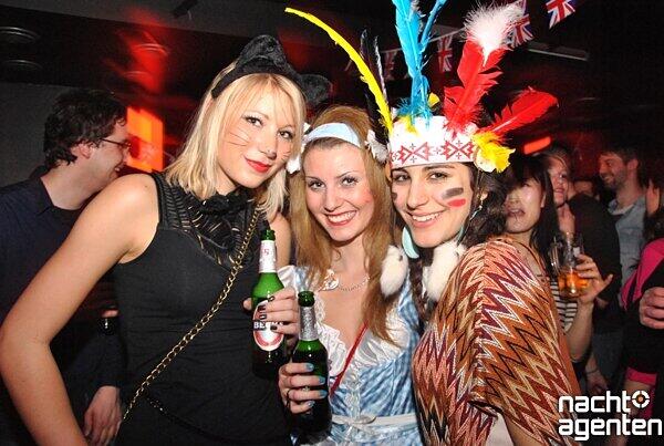 "Fasching oder so" ist das Motto am Freitag Abend in der Milchbar. Mehr Bilder unter: www.nachtagenten.de