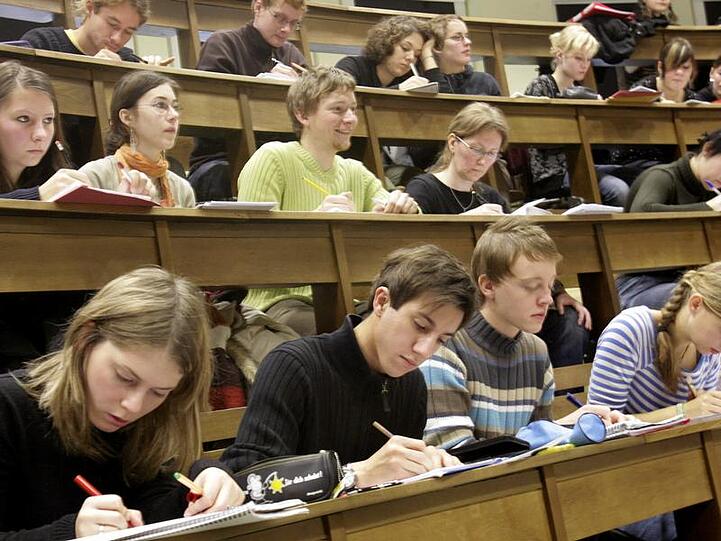 Die Studenten können sollen mehr Geld bekommen