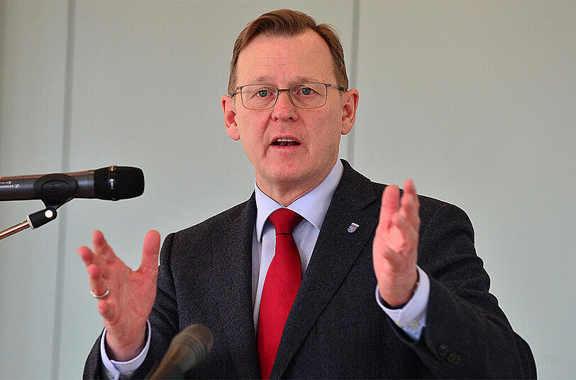 Ramelow hat den Landtag selbst gebeten, seine Immunität aufzuheben. Der Antrag wurde stattgegeben.