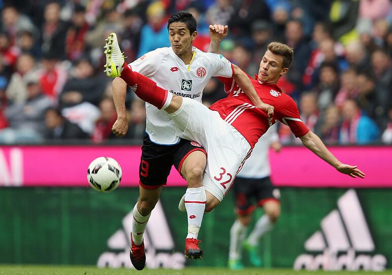 JOSHUA KIMMICH Note 4: Sein Einstand als Innenverteidiger hätte nicht unglücklicher laufen können: Nach Foul an Muto gab es Elfmeter und das 1:2 (40.). Danach ordentlich, immerhin.