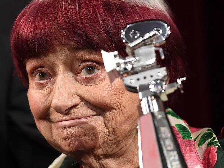 Agnes Varda ist mit der Berlinale-Kamera ausgezeichnet worden.