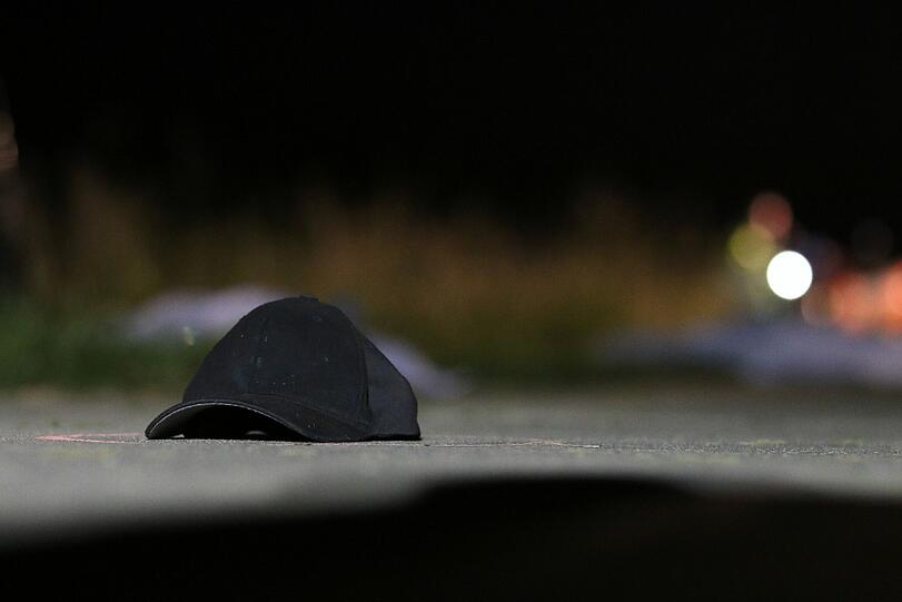 In Ansbach sind zwei Teenager von einem Geländewagen überfahren worden.