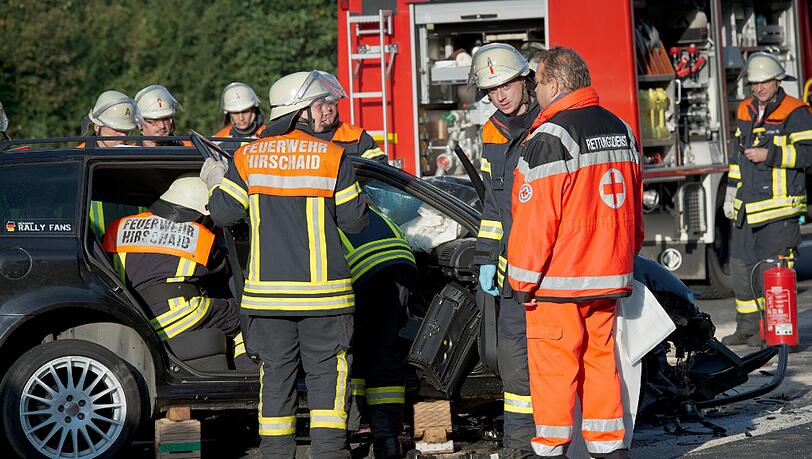 Rettungskräfte können nur noch Leichen bergen: Rettungskräfte können nur noch Leichen bergen:
