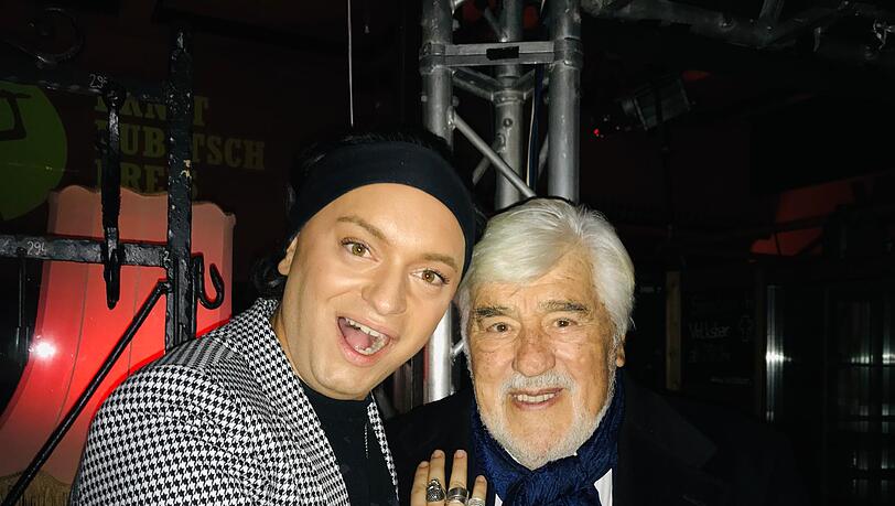 Entertainer Julian F.M. Stoeckel lernte Mario Adorf &uuml;ber Hannelore Elsner kennen