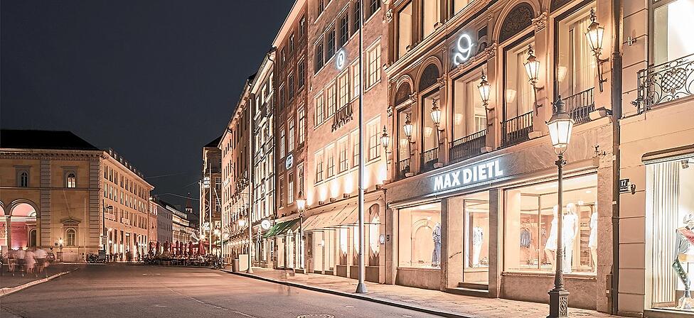 Nicht zuf&auml;llig in bester Lage: Das Modegesch&auml;ft mit eigener Schneiderei in der Residenzstra&szlig;e, Max Dietl.