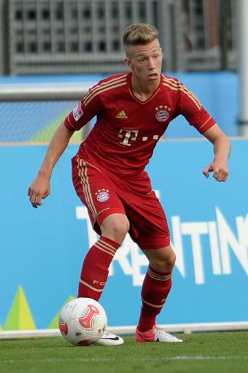 MITCHELL WEISER: OHNE NOTE.
Ein paar Sekunden Champions-League-Luft. Kam für Götze