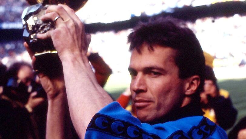 Lothar Matthäus wurde 1991 im Dress von Inter Mailand als bester Spieler des Planeten ausgezeichnet. Lothar Matthäus wurde 1991 im Dress von Inter Mailand als bester Spieler des Planeten ausgezeichnet.