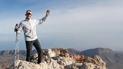 Geschafft: Michael Teuber auf der Spitze des Vulkans &bdquo;El Teide&ldquo; auf Teneriffa.