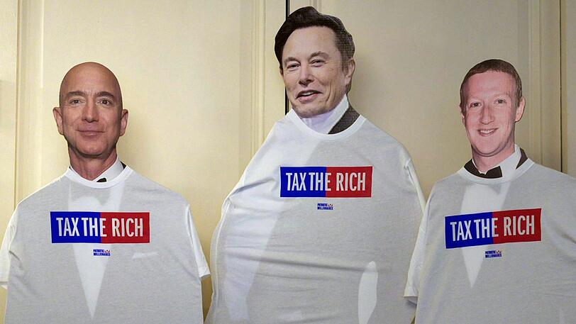 Die zweiteilige ARTE-Dokumentation "Tax me (if you can!)" widmet sich der Steuer(un)gerchtigkeit. Auf einer Reise von den USA in verschiedene europäische Staaten versuchen die Macher herauszufinden, warum Reiche und Superreiche kaum Steuern zahlen. Die zweiteilige ARTE-Dokumentation "Tax me (if you can!)" widmet sich der Steuer(un)gerchtigkeit. Auf einer Reise von den USA in verschiedene europäische Staaten versuchen die Macher herauszufinden, warum Reiche und Superreiche kaum Steuern zahlen.