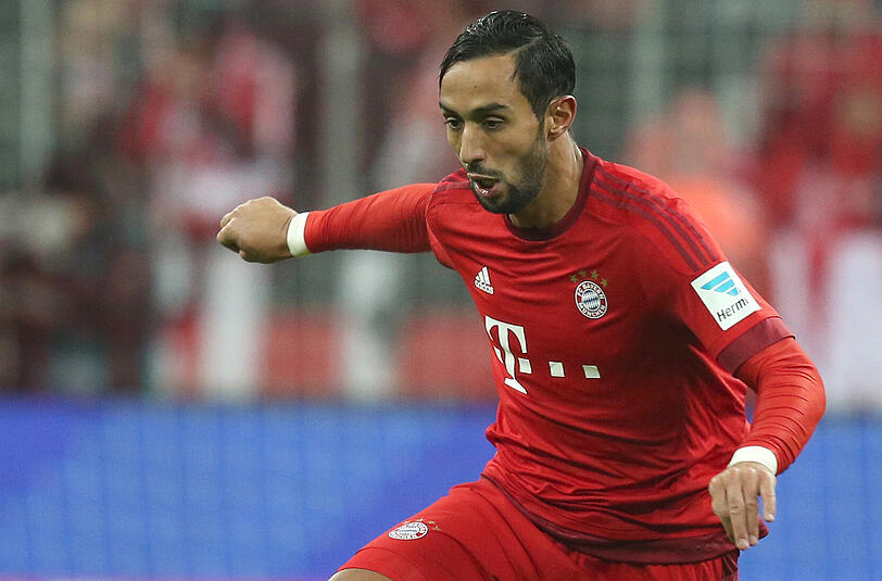 Medhi Benatia: Note 4. Erstmals nach seiner Oberschenkelverletzung wieder in der Startelf als einziger gelernter Innenverteidiger. Schöne Rettungsaktion vor Huntelaar (31.), wurde ansonsten aber nicht richtig gefordert. Wirkte nicht immer sicher.
