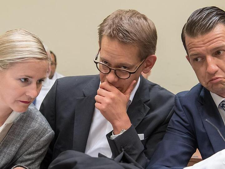 Anja Sturm, Wolfgang Heer und Wolfgang Stahl (l-r). Foto: Peter Kneffel/dpa/Archivbild