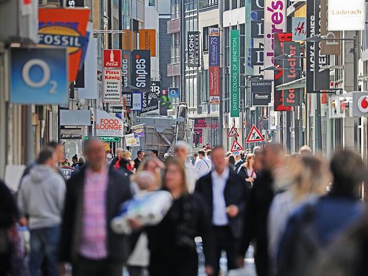 Einkaufsmeile Hohe Straße in Köln.
