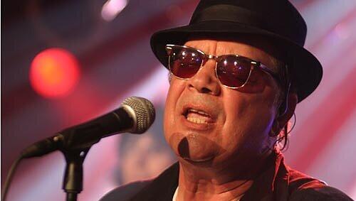 Mitch RydeR feiert bei seinem Münchner Konzert gleichzeitig seinen 63. Geburtstag. Mitch RydeR feiert bei seinem Münchner Konzert gleichzeitig seinen 63. Geburtstag.